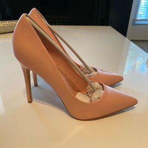 !NEW! Blush Pumps
